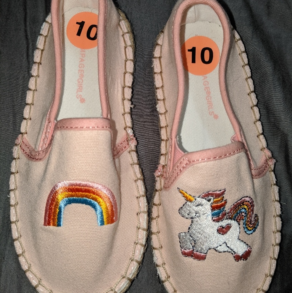Girls shoes